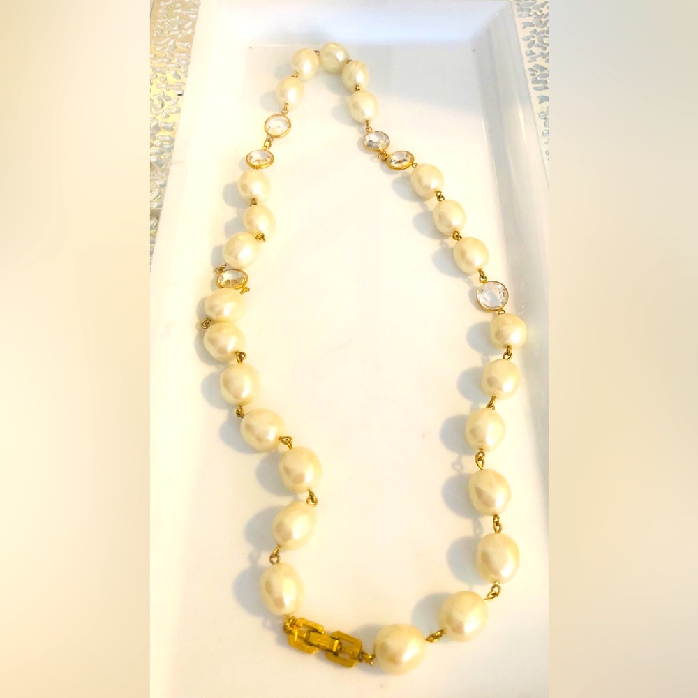 Vintage Givenchy faux pearl necklace